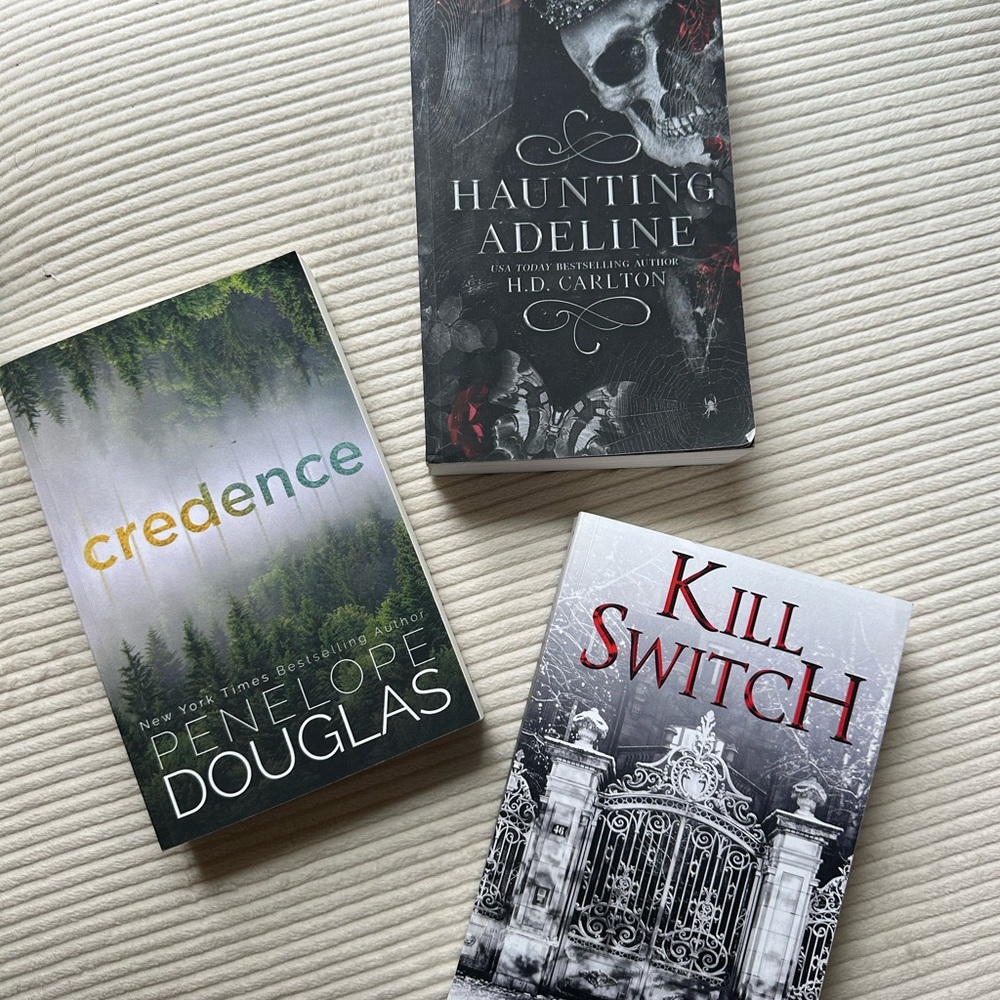 LIKE NEW Bundle of 3 Romance Books